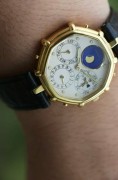 Gerald gents 尊达大师经典作品，八角型自动机械万年历，18K黄金材质，青金石当头月，多边形切割镜面，3到9点位表径31mm，相当圆形33mm表径，原装折叠扣，原始品98单表，原厂原装表带，价格很给力！