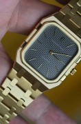 国内唯一最大号 爱彼皇家橡树 Jumbo 6005BA Audemars Piguet Royal Oak Jumbo Square 6005BA 表径41X32mm 整表148克 腕周185mm以上 大号全金带的国内唯一流通 从业十几年没见谁卖过 产量非常少