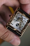 全套附件 Cartier CPCP W1551451 卡地亚坦克 CPCP 巴黎私人珍藏 巴黎工坊 Tank Louis Cartier W1551451 大号尺寸 9701MC机芯 产量特别少 几十枚百来枚吧 目前全国唯一一枚在流通