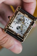 全套附件 Cartier CPCP W1551451 卡地亚坦克 CPCP 巴黎私人珍藏 巴黎工坊 Tank Louis Cartier W1551451 大号尺寸 9701MC机芯 产量特别少 几十枚百来枚吧 目前全国唯一一枚在流通