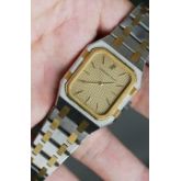 爱彼皇家橡树矩形腕表6005SA，单表，不锈钢间18K黄金材质，约1985年出品，Tapisserie金色格纹盘面，尺寸:38.5x29MM，180以上腕周，原始品95新以上，表带挺拔，照片拍不出实物质感，上手很好看很舒适。