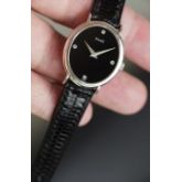 伯爵 PIAGET 女表 18K白金 手动机械 玛瑙面 钻时刻度 表径27X24mm 上手很优雅